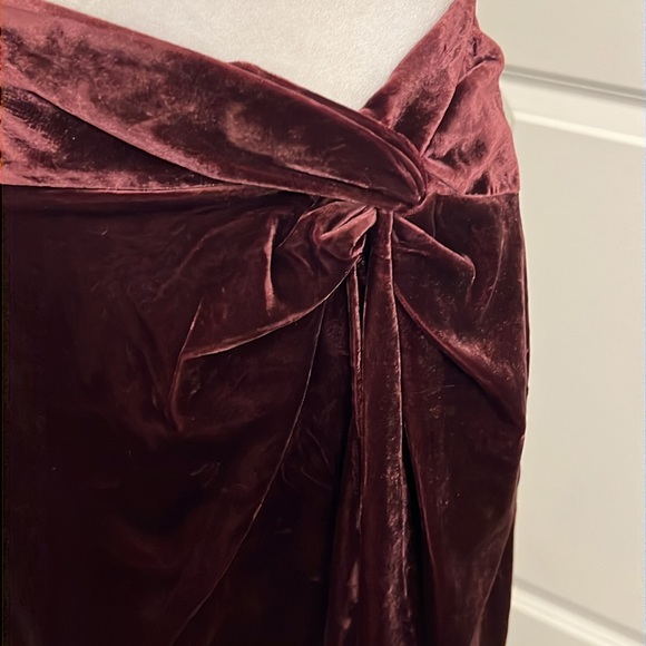 Loft Velvet Twist Shift Skirt Women’s 4 - Picture 3 of 11